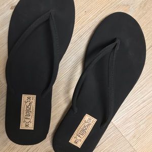 FLOJOS BLACK VELVETY SANDALS